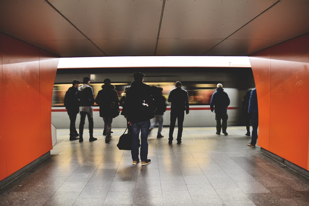 Metro servizi pubblici tram autobus