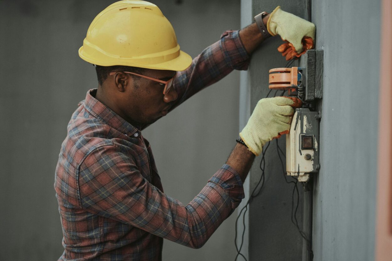 Professioni lavoro ricerca di lavoro elettricista